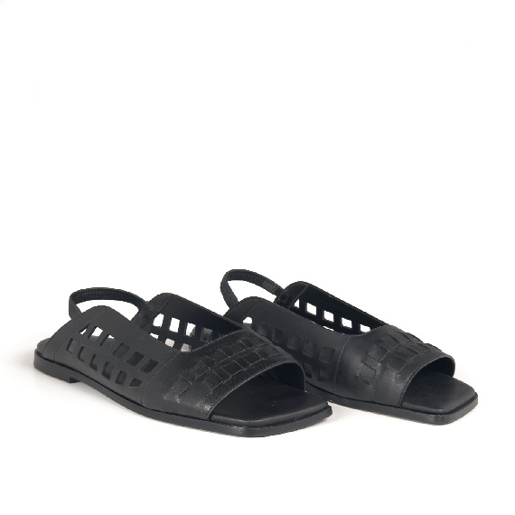 G42_Square open<br>Sandal black with cut-outs
