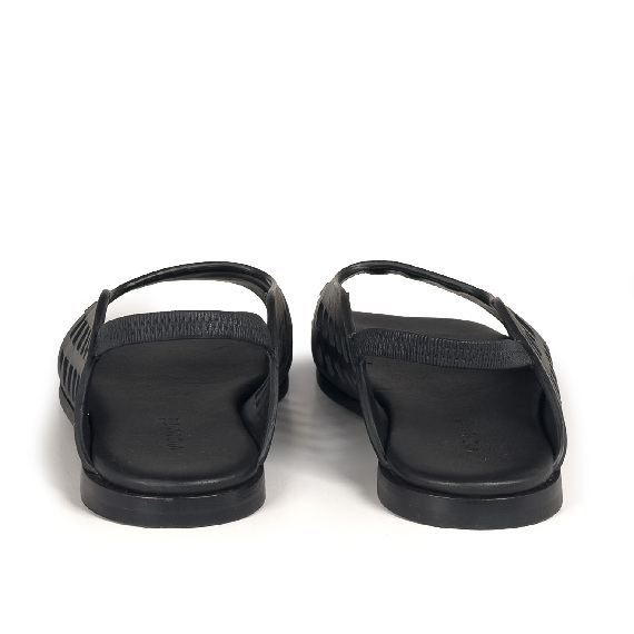 G42_Square open<br>Sandal black with cut-outs