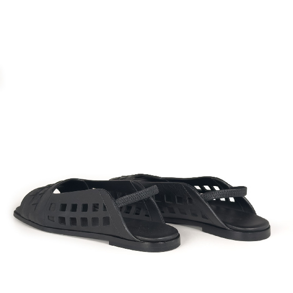 G42_Square open<br>Sandal black with cut-outs
