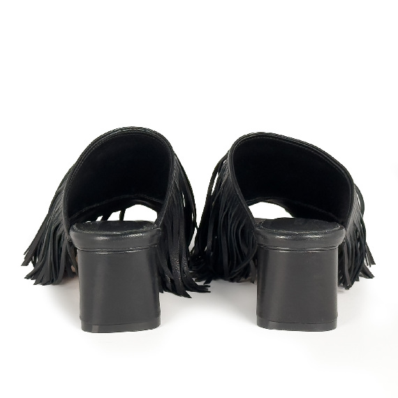 K16_Drop_Mule nera in morbida nappa