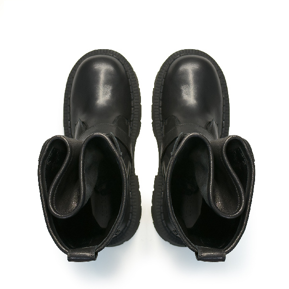 H04 Bob_Biker Buckle black