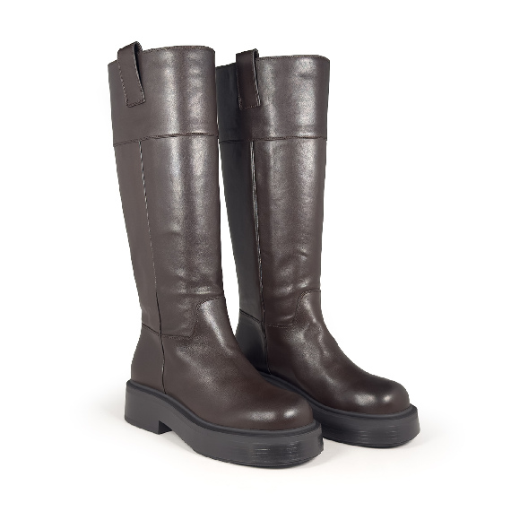 L08_London_Calf leather tube boots dark brown Vic Matie