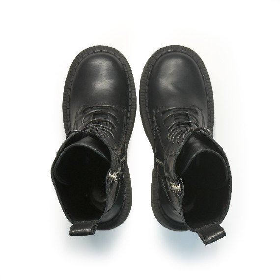 L10_Bobby_Calf leather Combat Boot black Vic Matie