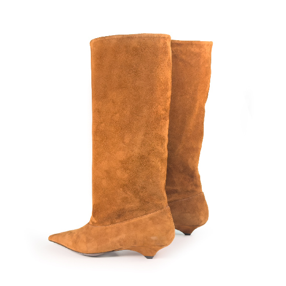 K20_Kitty_SSelene Tube Boot in camoscio tabacco Vic Matie