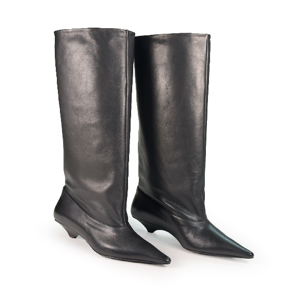K20_Kitty_SSelene Tube Boot in pelle nera