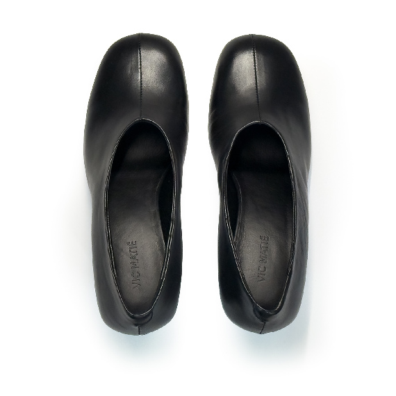 L42_Edge_Décolleté in pelle nera