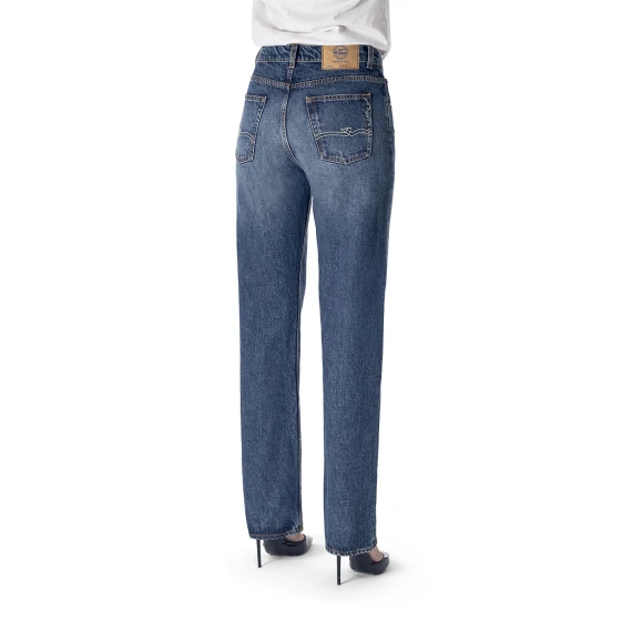 Wyatt Georgia Straight Fit Jeans in Medium Dark Dirty Vintage Denim Wyatt