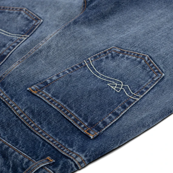 Wyatt Georgia Straight Fit Jeans in Medium Dark Dirty Vintage Denim Wyatt