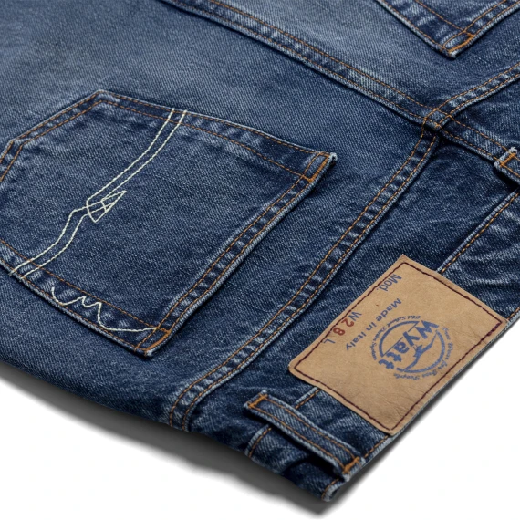 Wyatt Georgia Straight Fit Jeans in Medium Dark Dirty Vintage Denim Wyatt