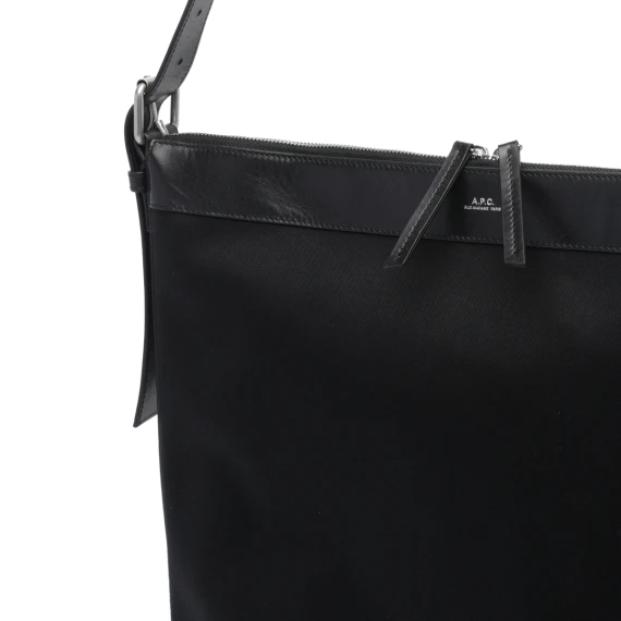 Vera Maxi Shoulder Bag