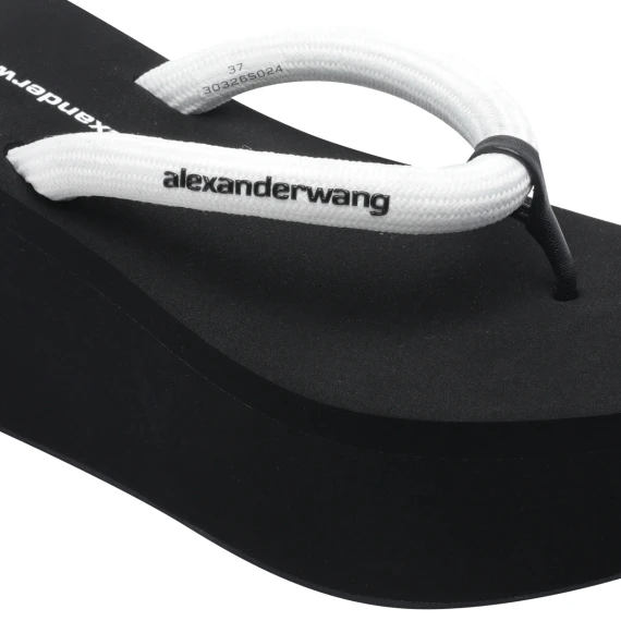 Sandali White