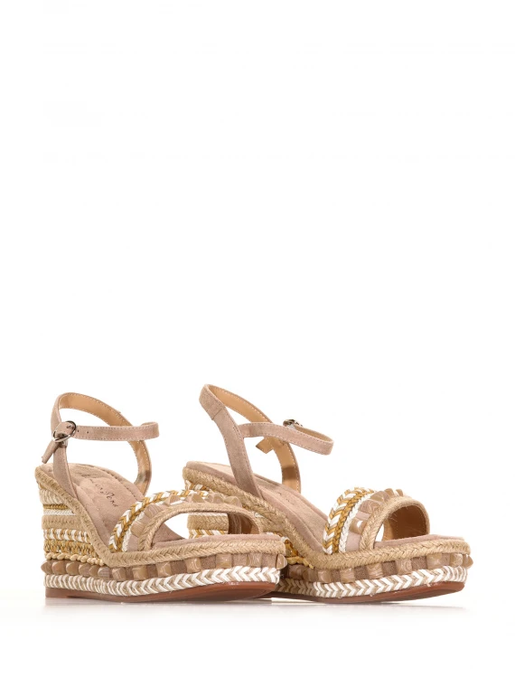Rope wedge sandal with stones