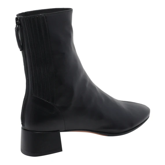 Boots Black