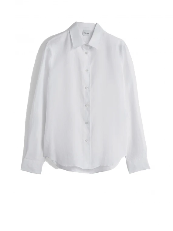 White long-sleeved shirt