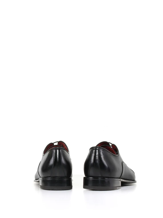 Francesina in pelle liscia nera