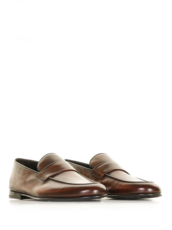 Leather loafer with band