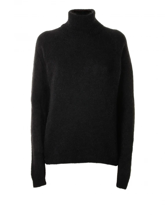 Turtleneck with long sleeves in black