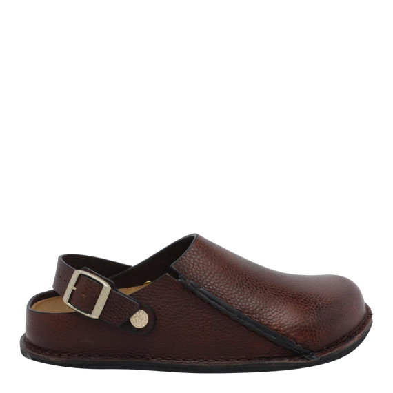 Sandali Brown