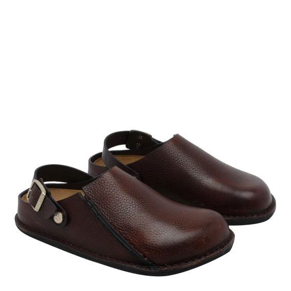 Sandali Brown