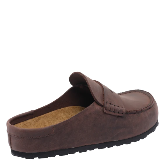 Sandali Brown