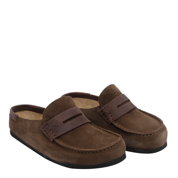 Flat shoes