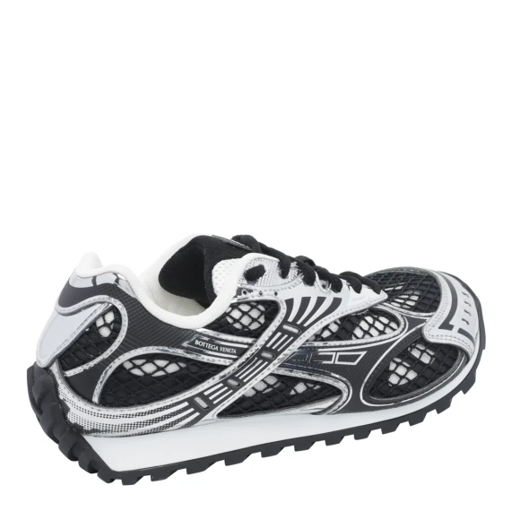 Sneakers nere