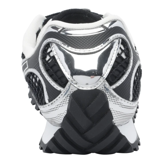 Sneakers nere