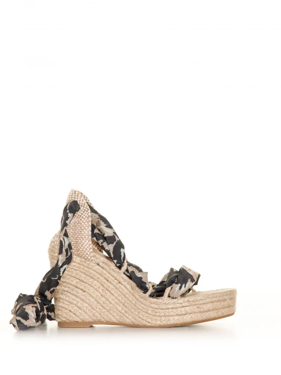 Jorgelina sandal in spotted fabric with wedge
