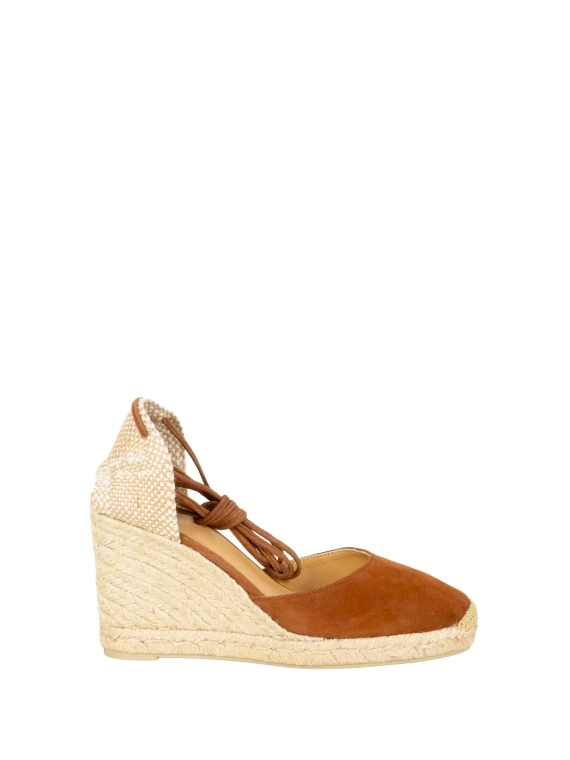 Flat shoes