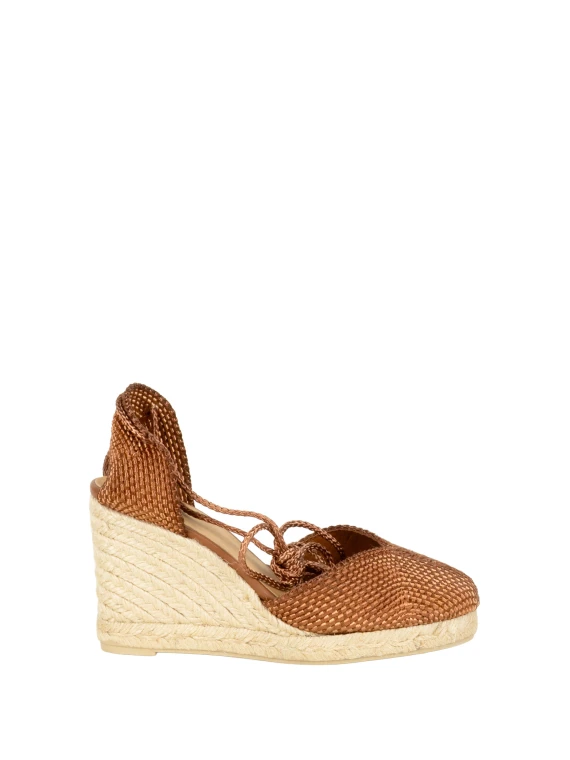 Flat shoes