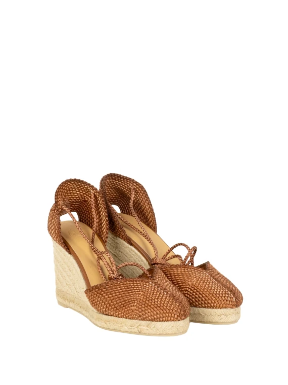 Flat shoes
