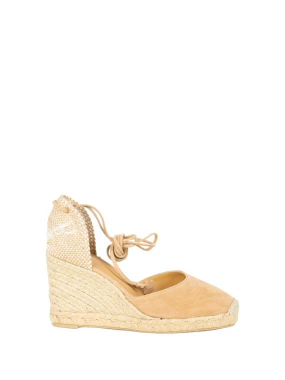 Flat shoes