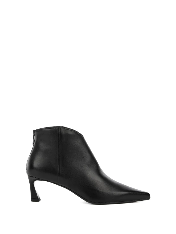 Black nappa leather boot