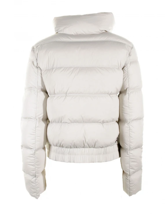 Short white quilted down jacket