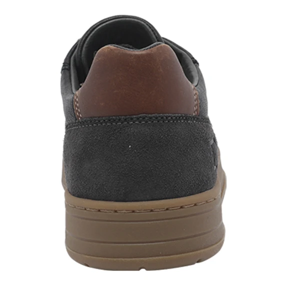 Sneakers nere