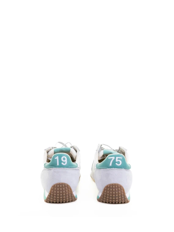 Light blue unisex sneaker