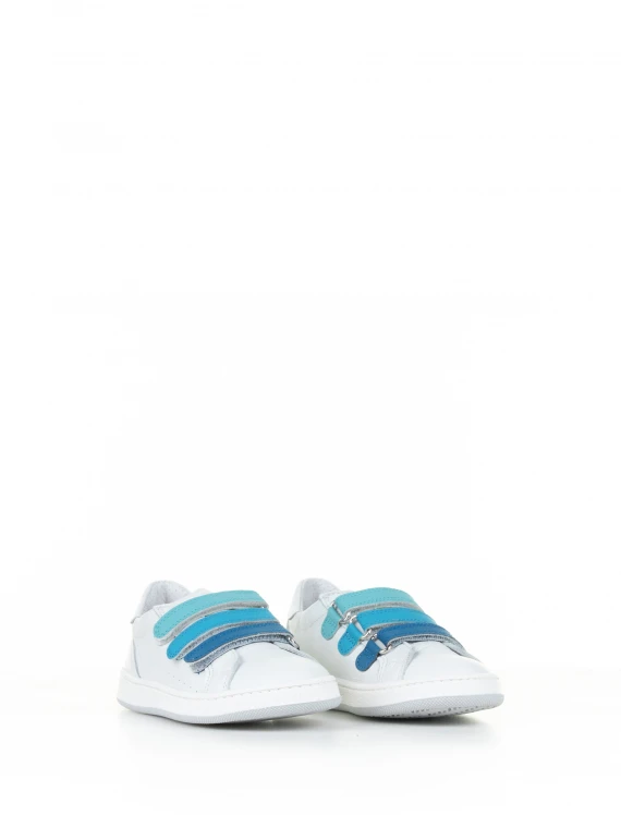 Sneaker bianco azzurro con strap