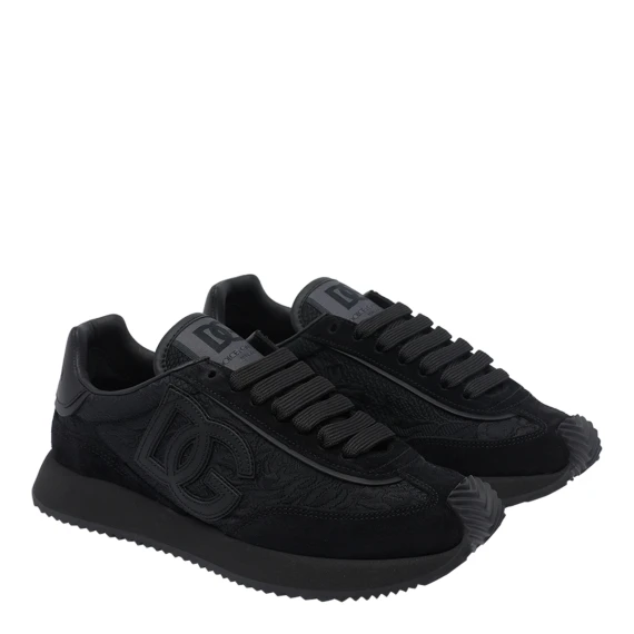 Sneakers nere