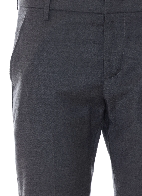 Pantaloni grigi