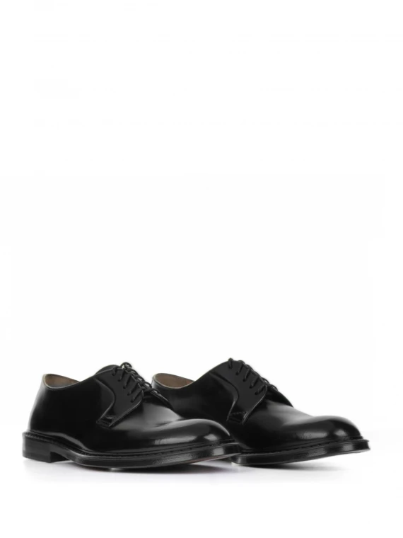 Flat shoes