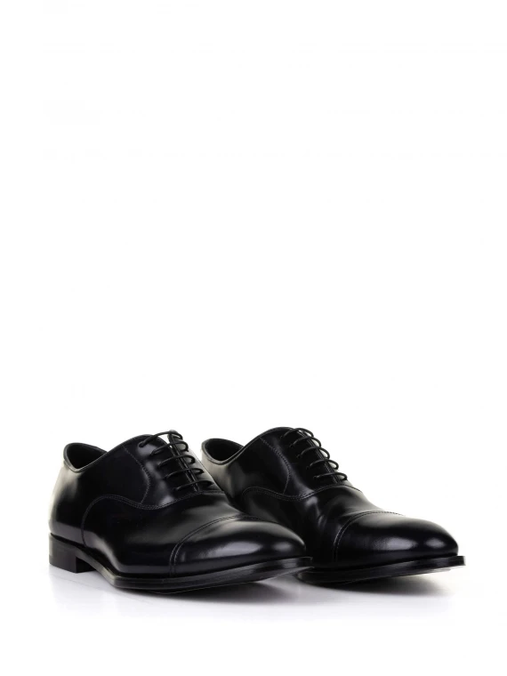 Flat shoes