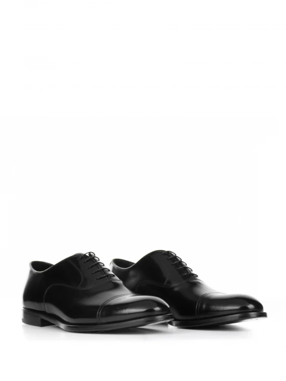 Black leather Oxford with toe cap