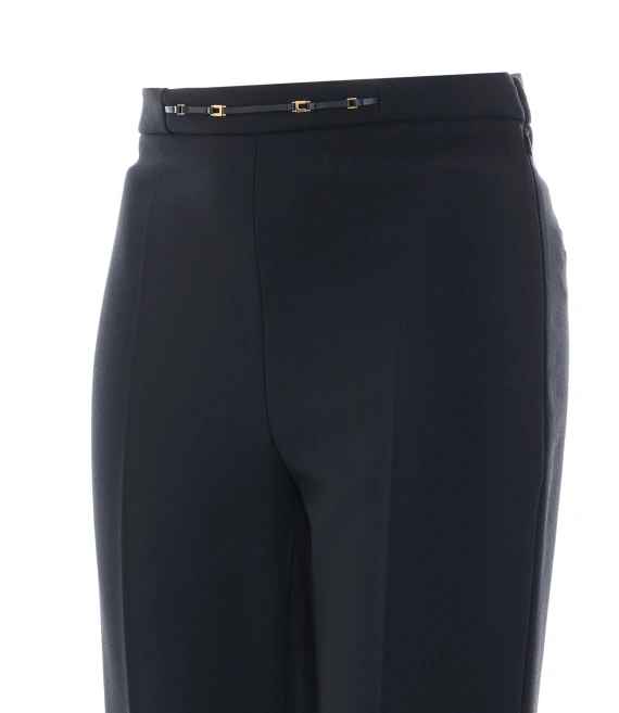 Pantaloni neri