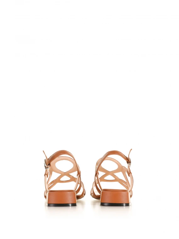Low leather sandal