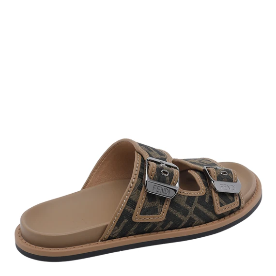 Sandali Brown
