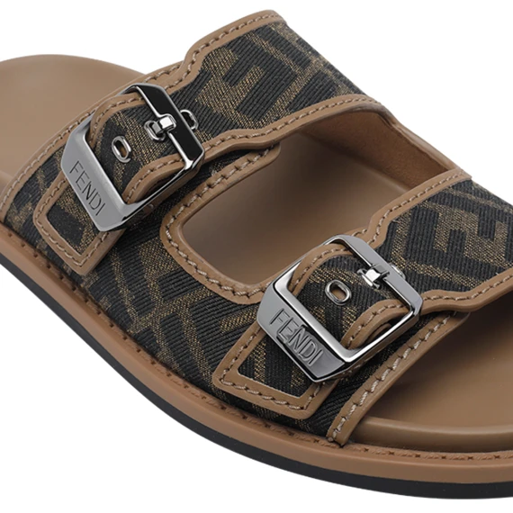 Sandali Brown