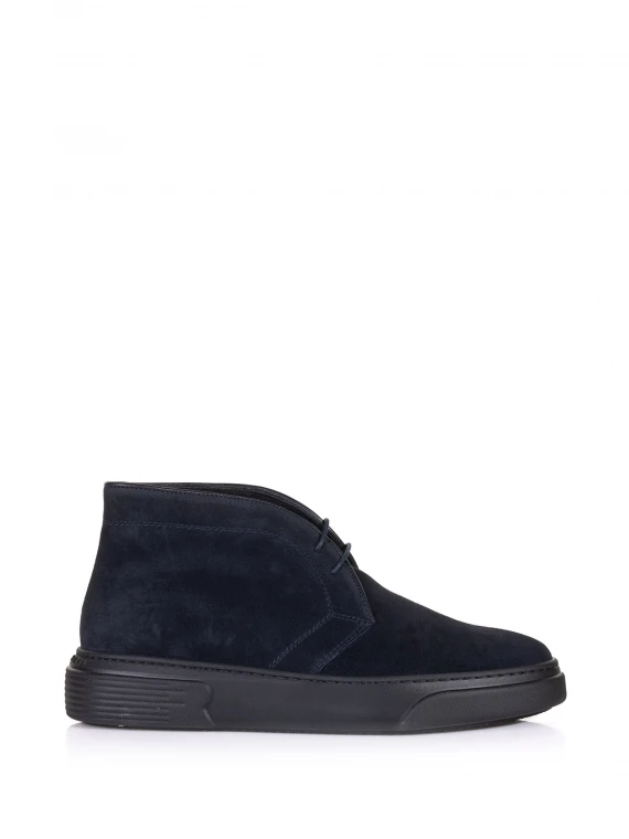 Suede ankle boot and rubber sole