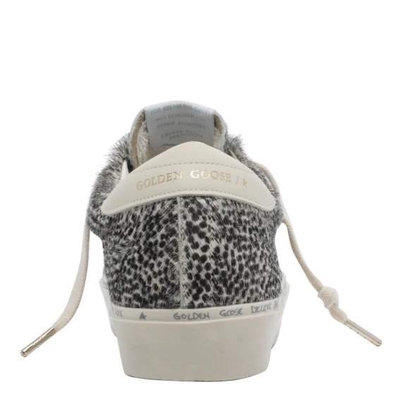 Sneakers nere