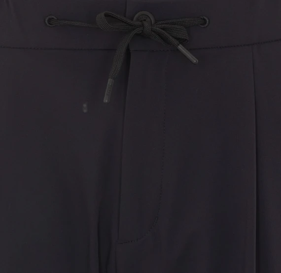Pantaloni neri