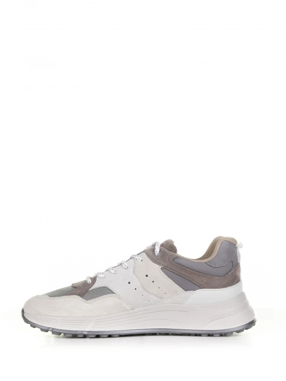 Beige Hyperlight sneaker in suede